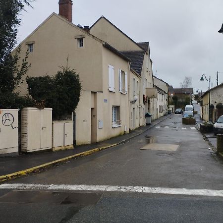 Studio Equipe Proche Aeroport Paris Cdg Leilighet Vemars Eksteriør bilde