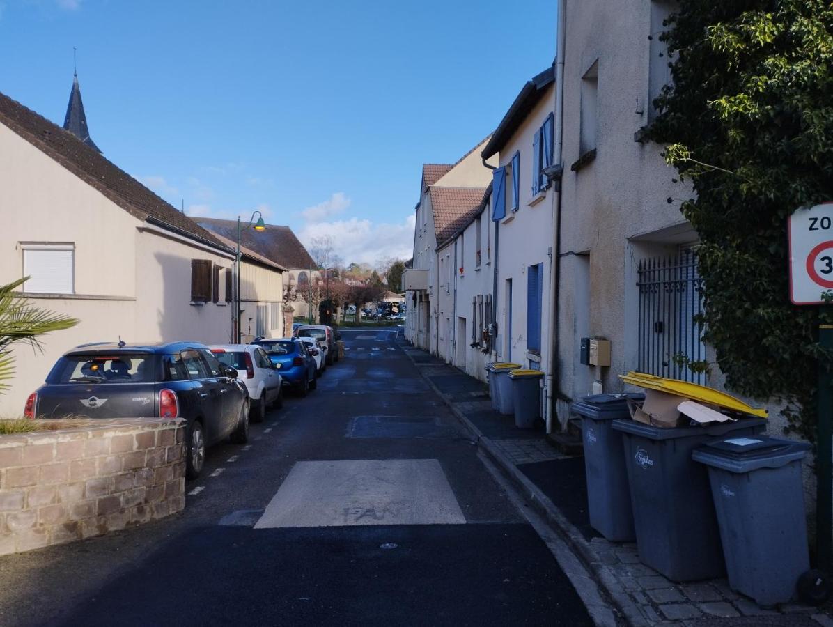Studio Equipe Proche Aeroport Paris Cdg Leilighet Vemars Eksteriør bilde